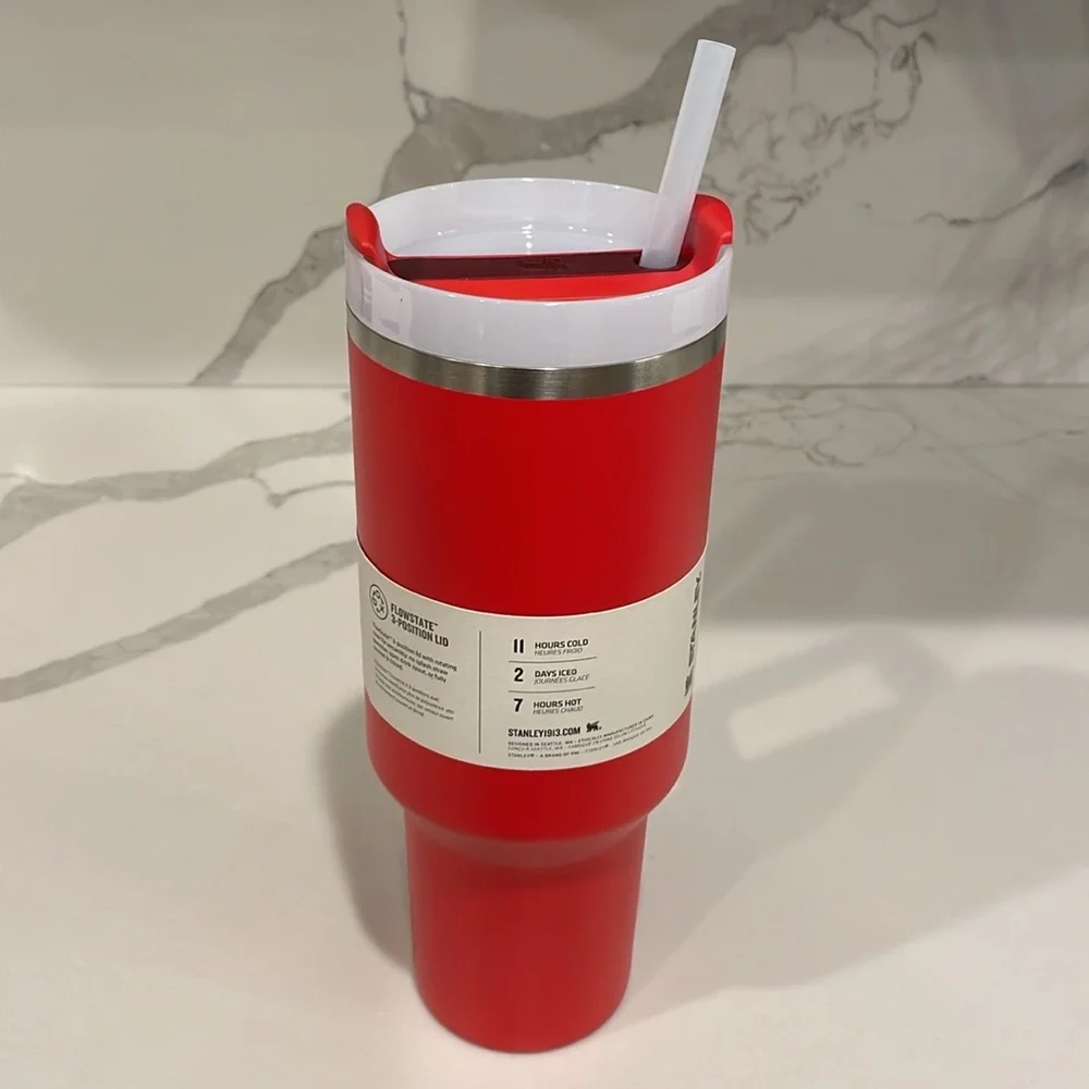 Stanley - LAVA (red) - 40 oz. Flowstate Quencher H2.0 Tumbler - NWT!